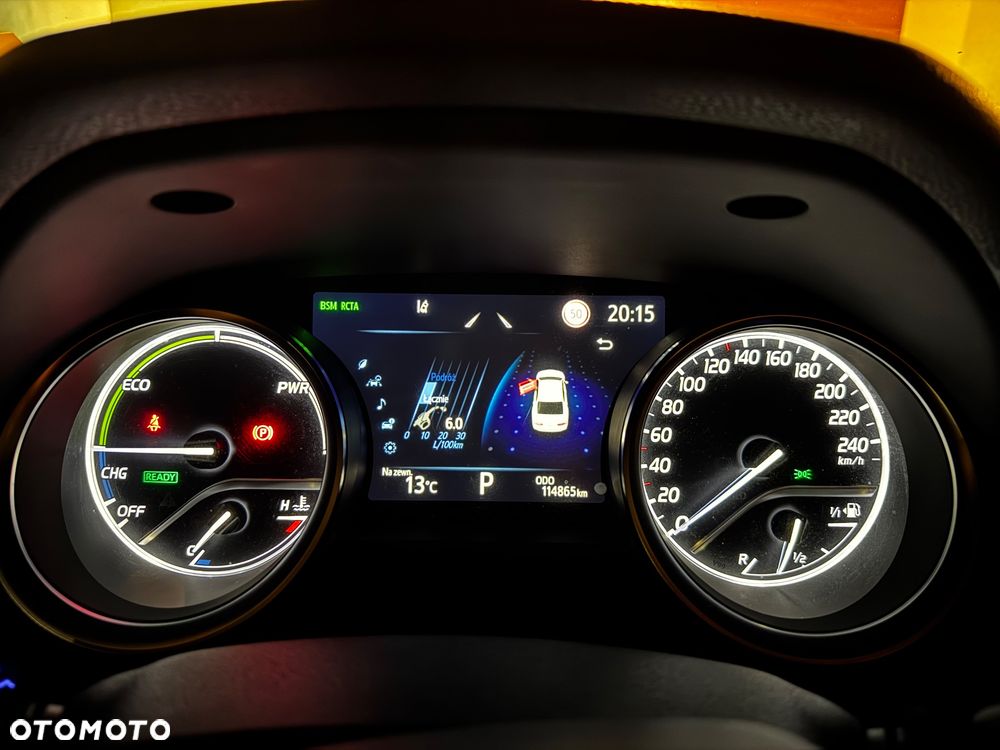 Toyota Camry 2.5 Hybrid Executive CVT - 12