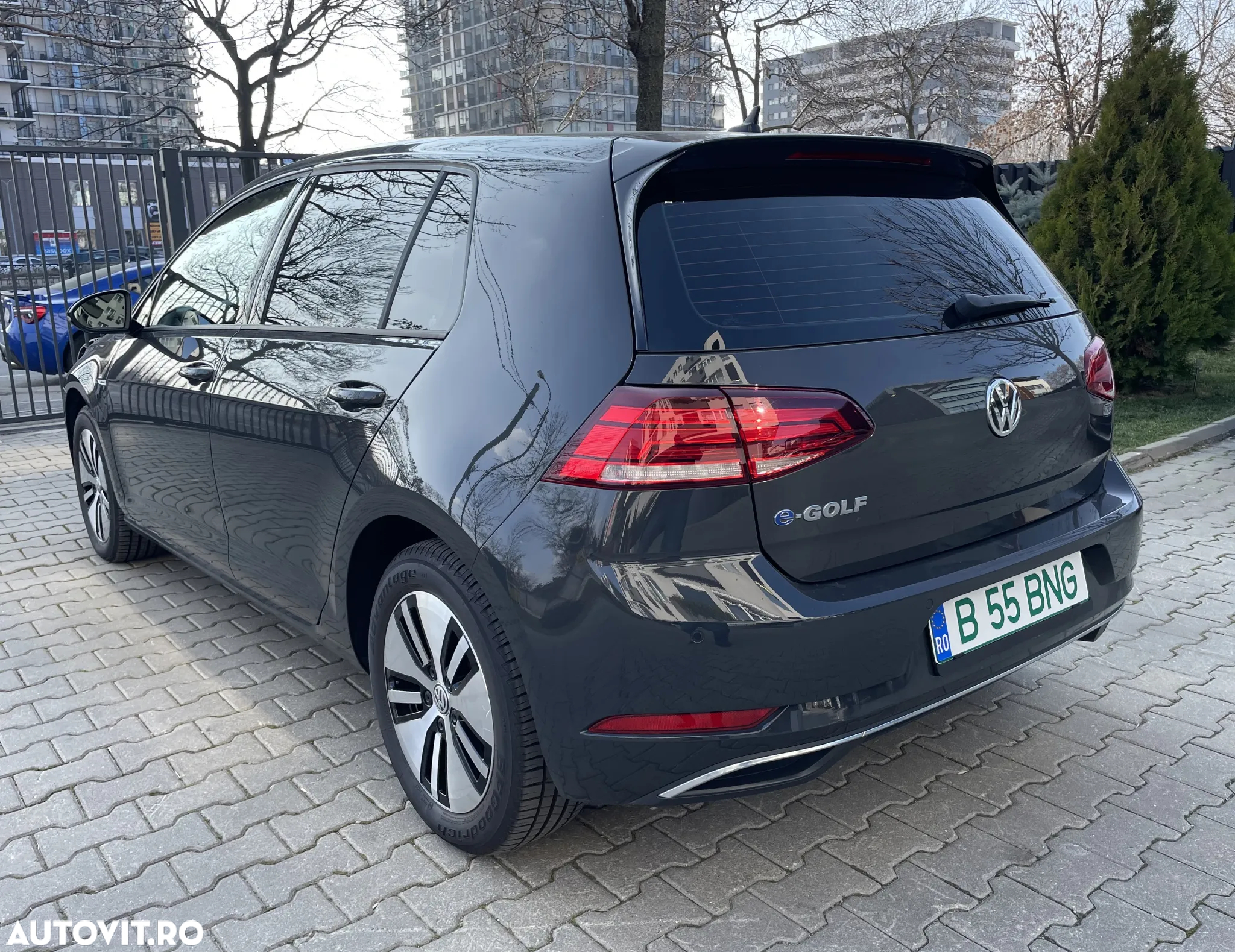 Volkswagen e-Golf - 2
