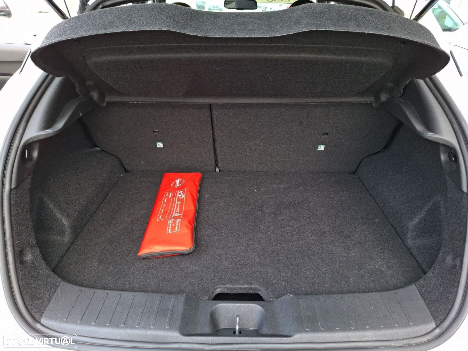 Nissan Juke 1.6 Hybrid N-Design - 25