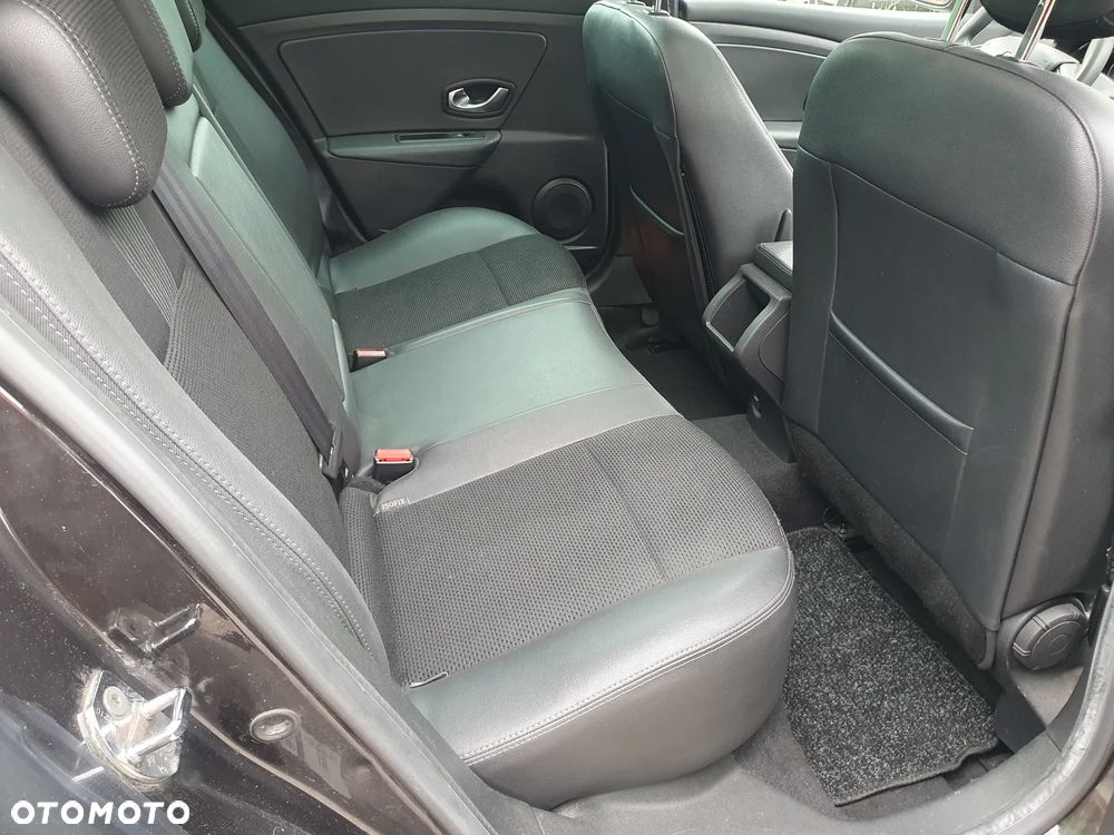 Renault Megane TCe 130 Luxe - 9
