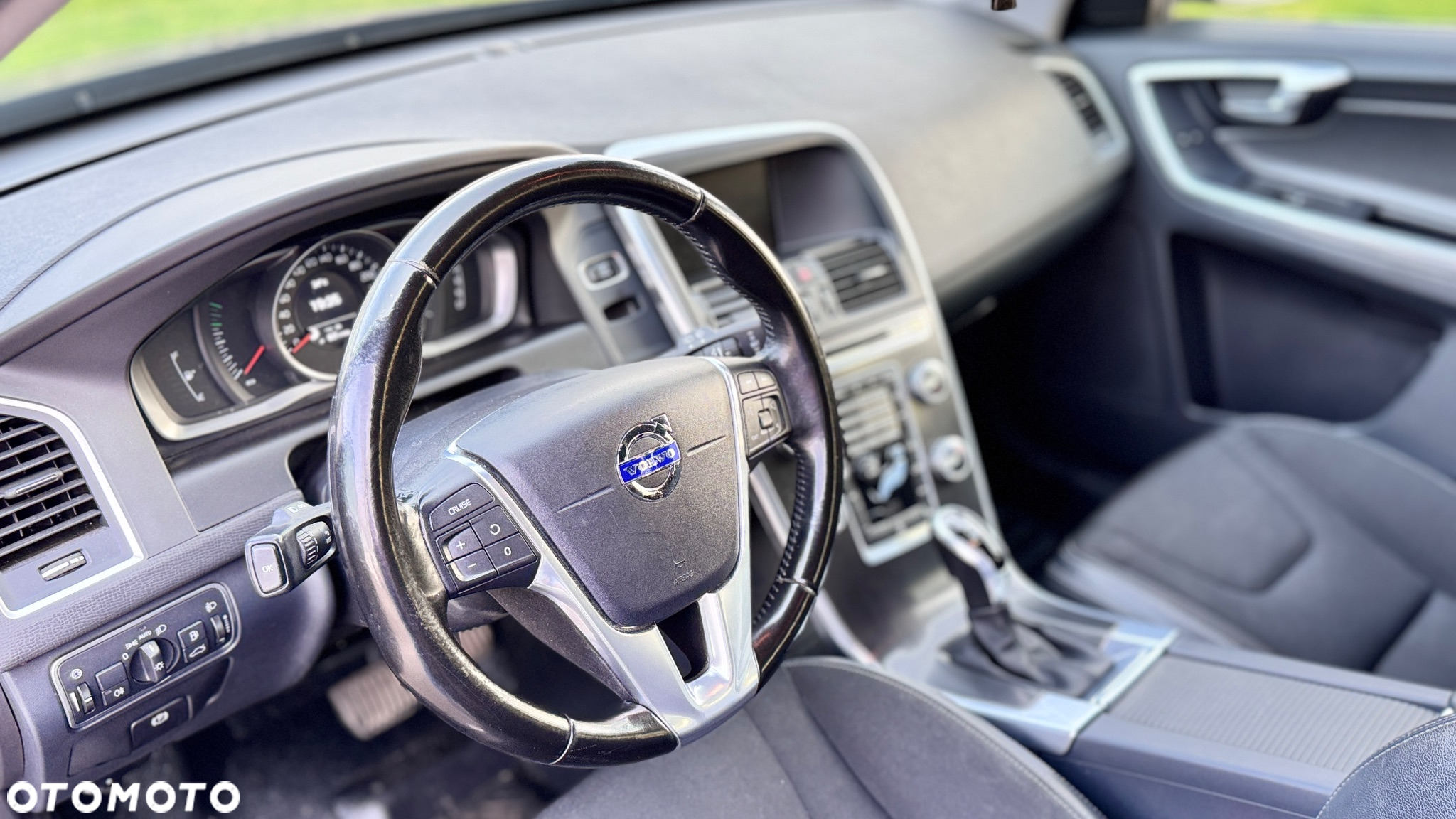 Volvo XC 60 D3 Drive-E Momentum - 11