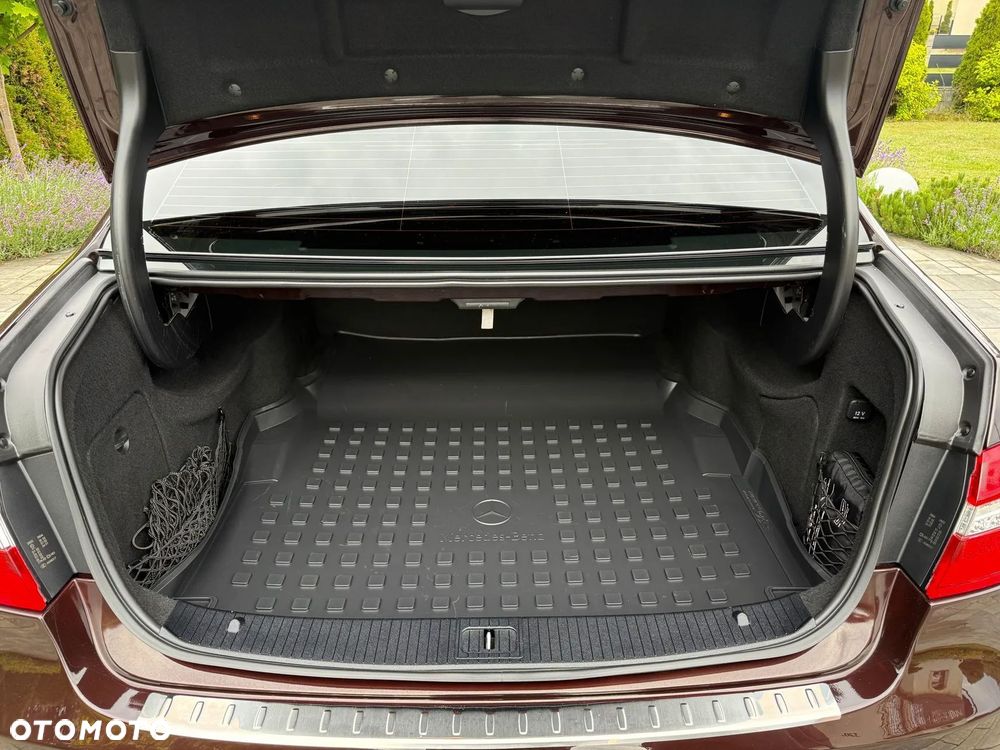 Mercedes-Benz Klasa E 350 CDI 4-Matic BlueEff Avantgarde - 31