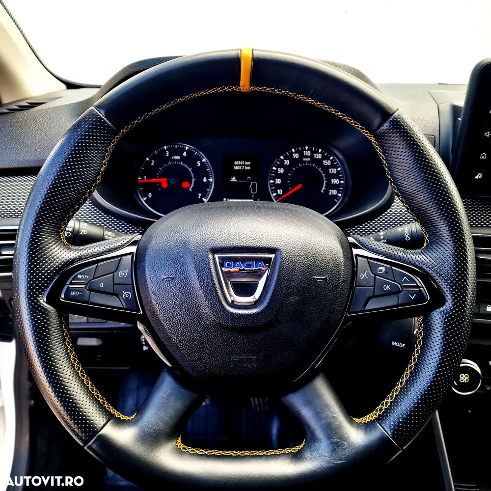 Dacia Logan TCe 90 MT6 Journey+ - 16