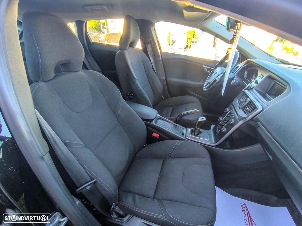 Volvo V40 2.0 D2 Kinetic - 9