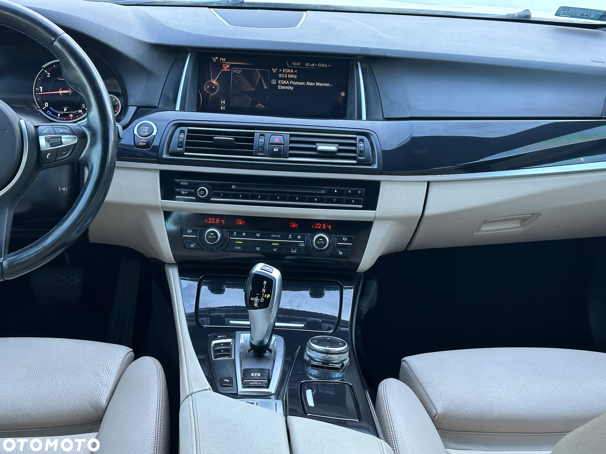 BMW Seria 5 520d Touring M Sport Edition - 14