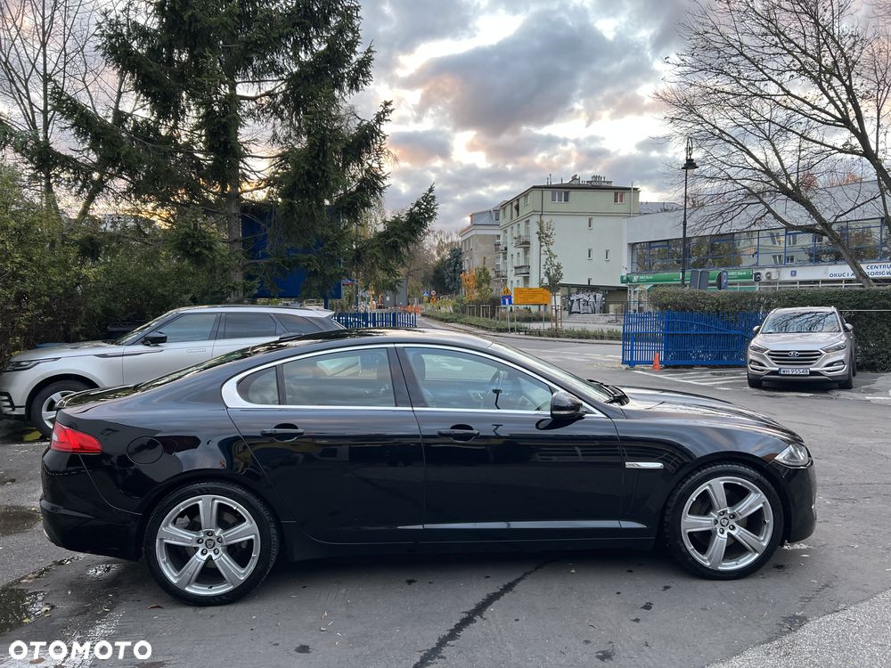 Jaguar XF 3.0 V6 D S Portfolio - 11