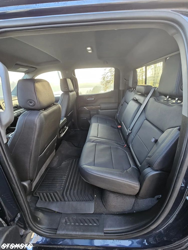 Chevrolet Silverado - 31