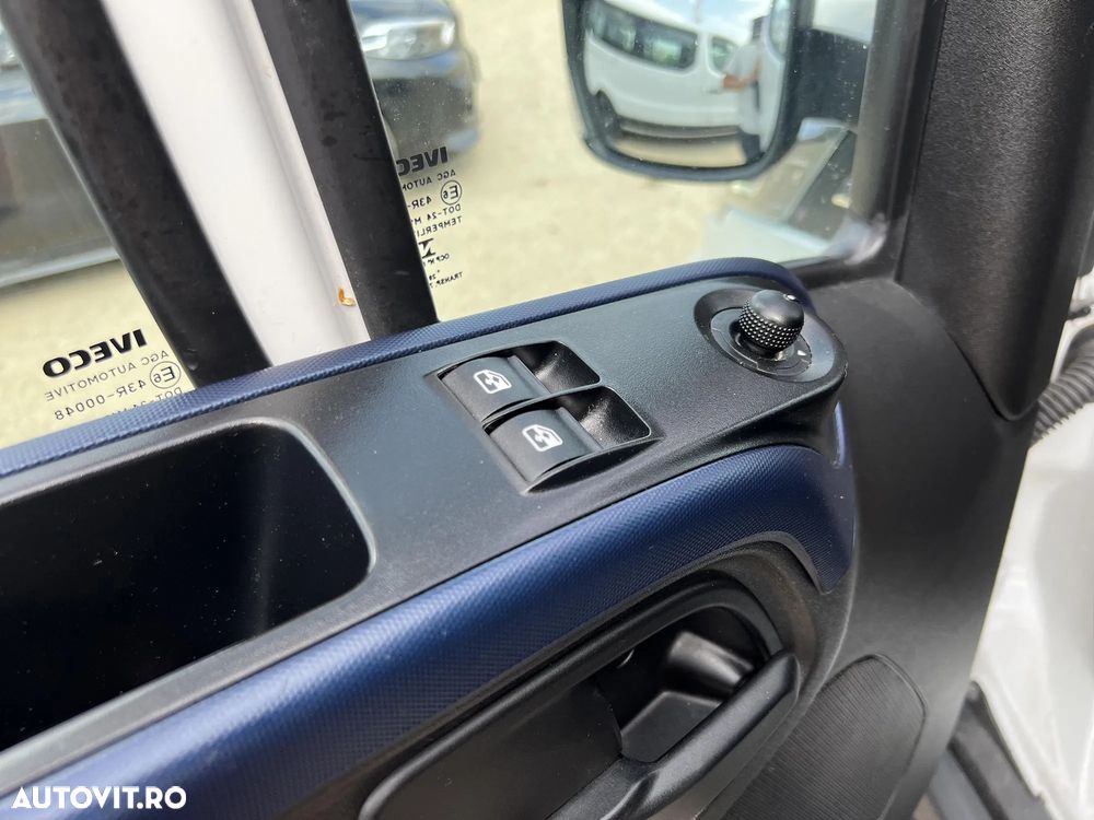 Iveco Daily 35-140 CHASSI CAB 2.3JTD HI-MATIC - 11