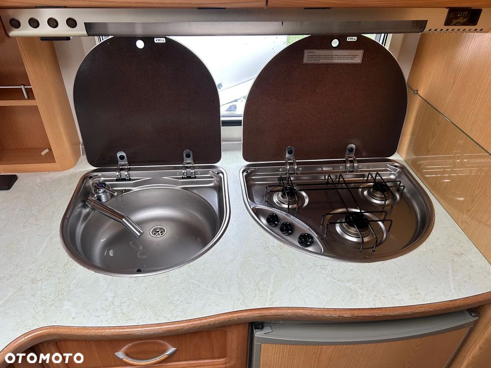 Fendt 650 z dużym przedsionkiem, prysznic - 15