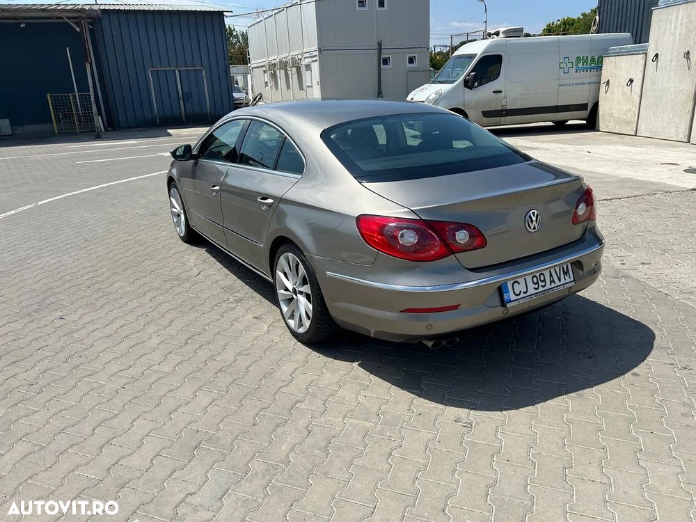 Volkswagen Passat - 10