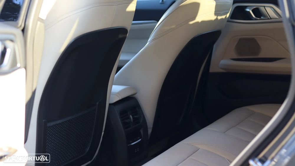 BMW i4 - 13