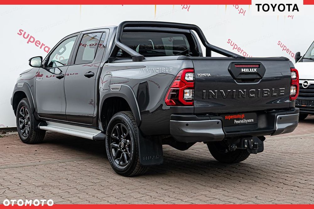 Toyota Hilux 2.8 D-4D Double Cab Invincible 4x4 - 8