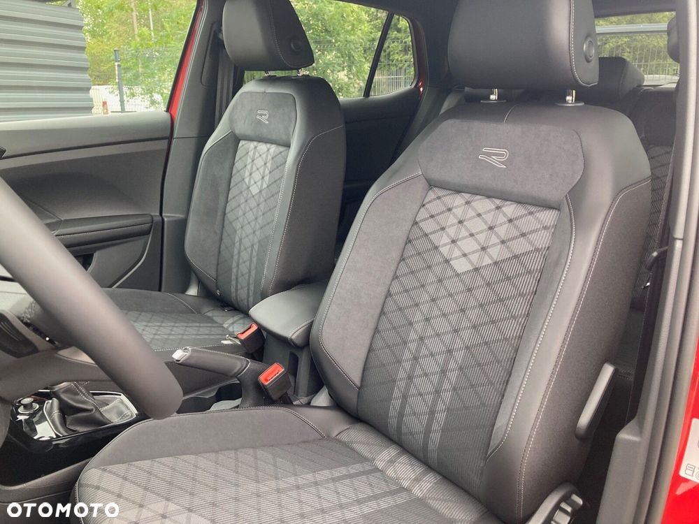 Volkswagen T-Cross - 12