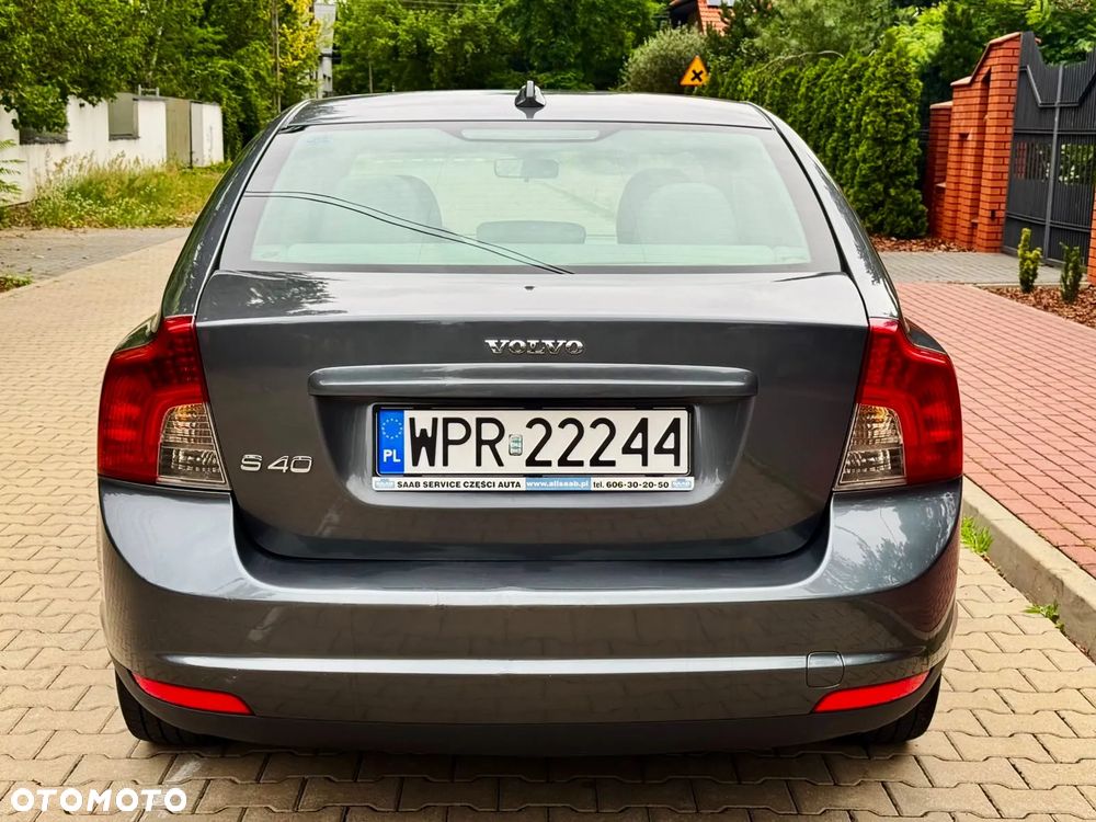 Volvo S40 2.0D Momentum - 10