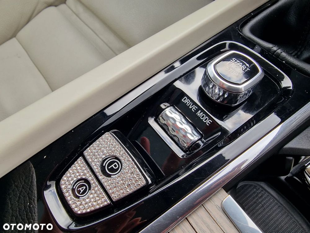 Volvo XC 60 D4 Inscription - 28