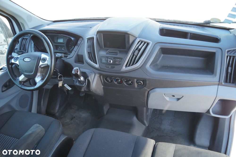 Ford Transit - 32