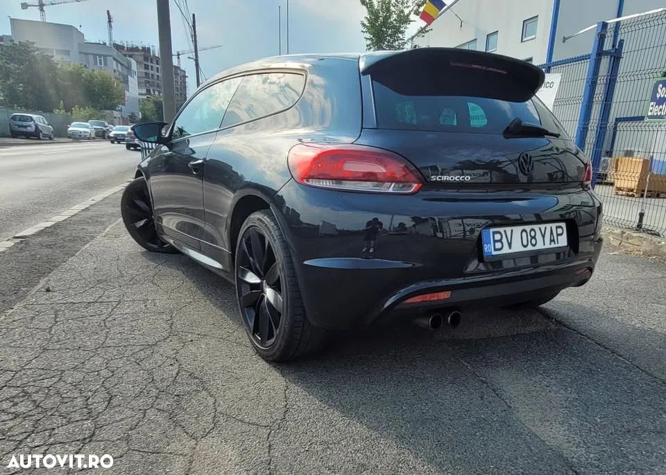 Volkswagen Scirocco 2.0 TDI DPF DSG - 2