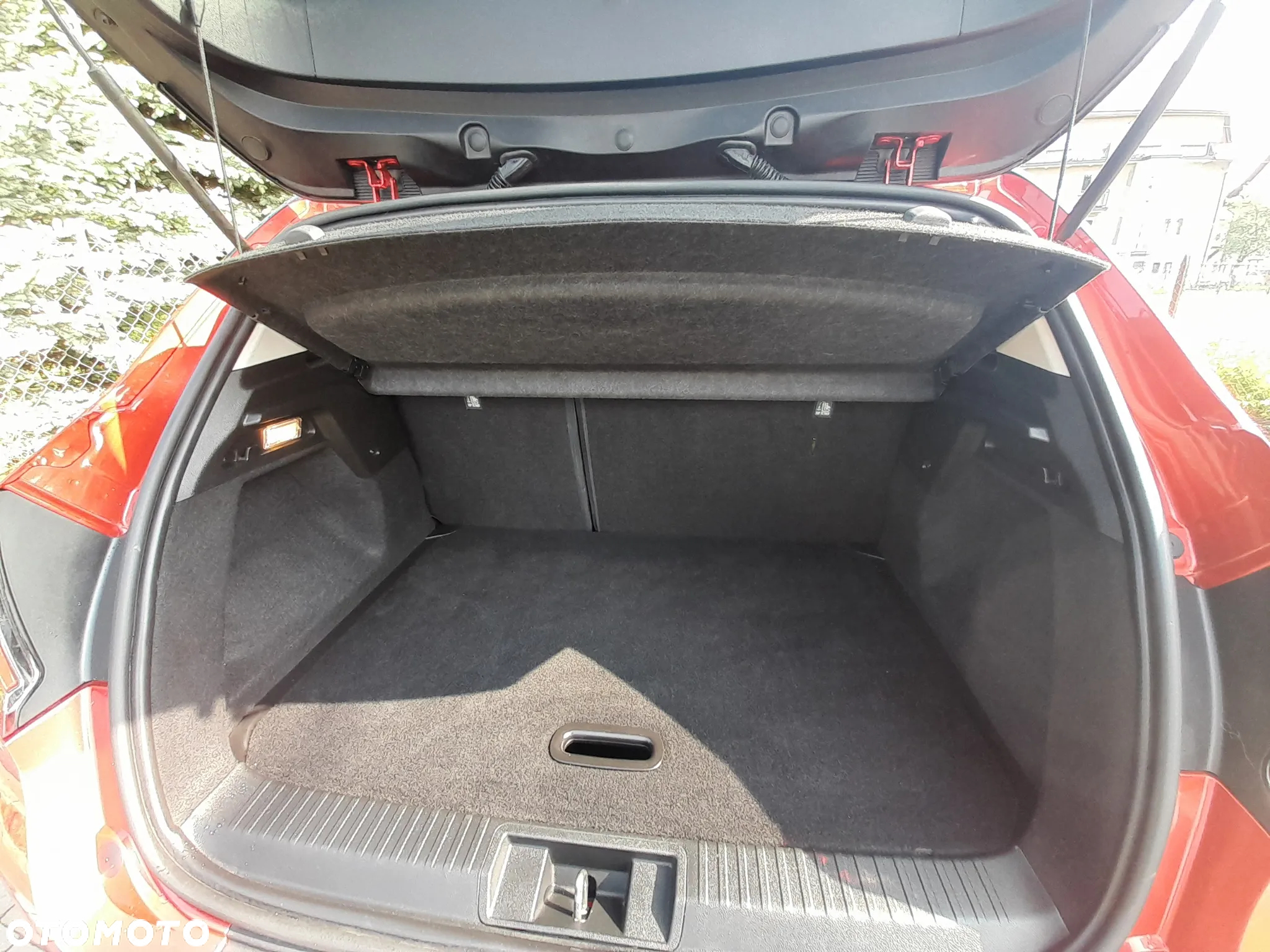 Renault Captur TCe 100 INTENS - 8