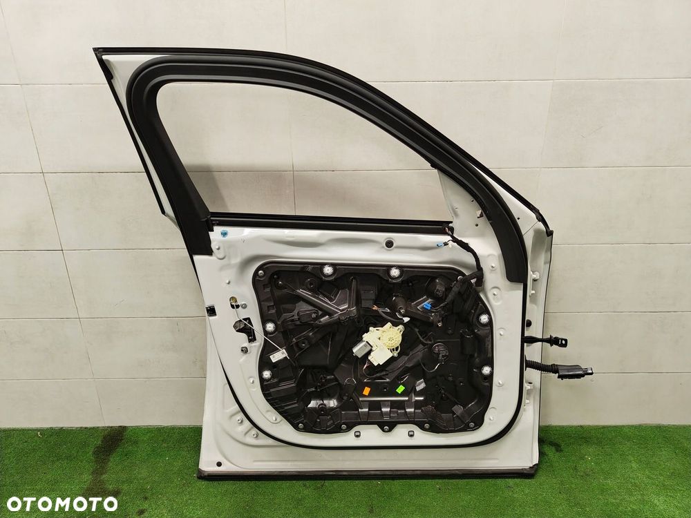 BMW XM G09 DRZWI LEWY PRZÓD A96 KEYLESS - 4