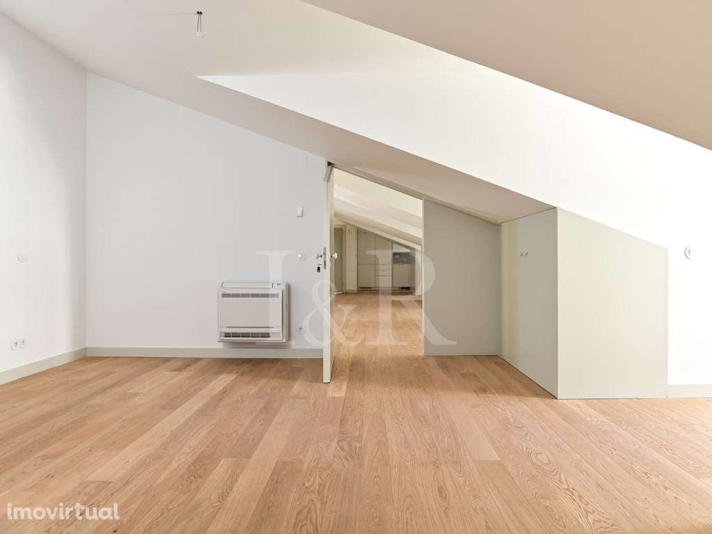 Charmoso e espaçoso T1 na baixa lisboeta - Grande imagem: 2/42