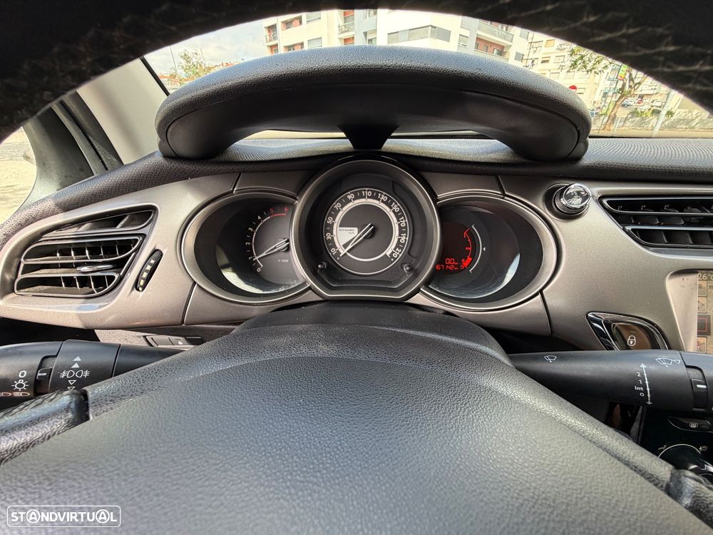 Citroën C3 1.6 BlueHDi Exclusive - 31