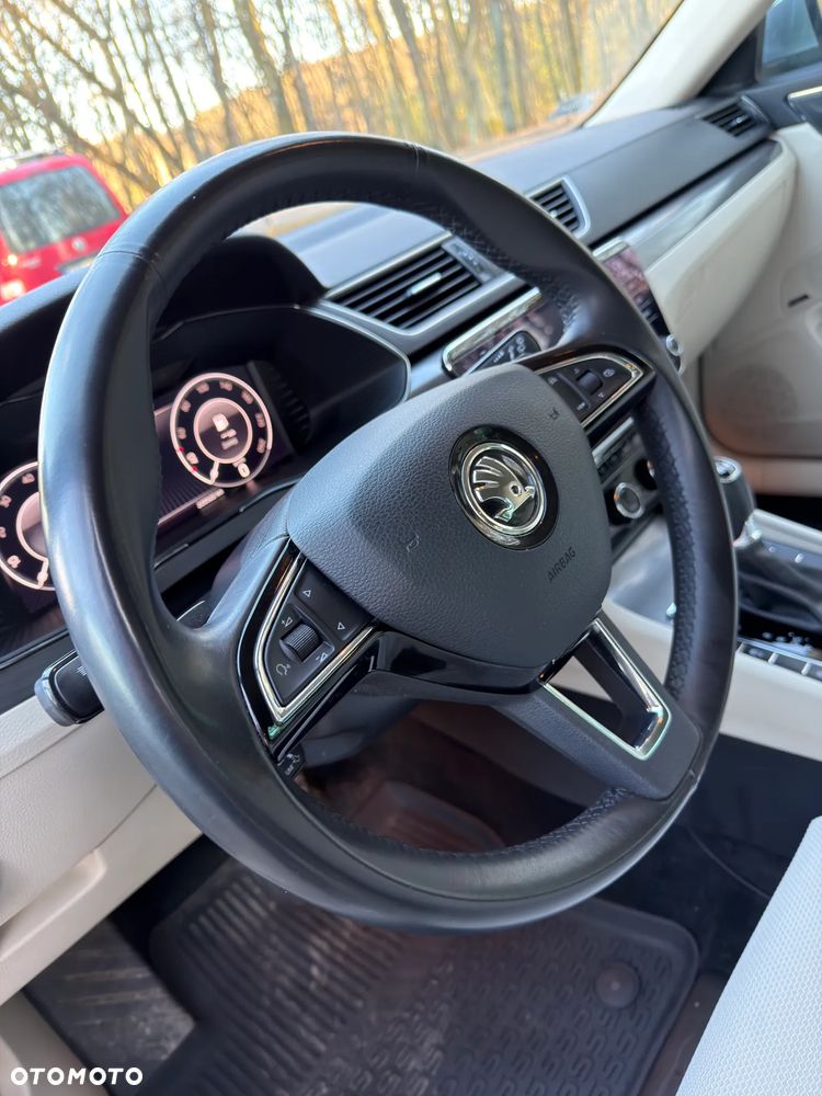 Skoda Superb 2.0 TDI SCR 4x4 Style DSG - 18
