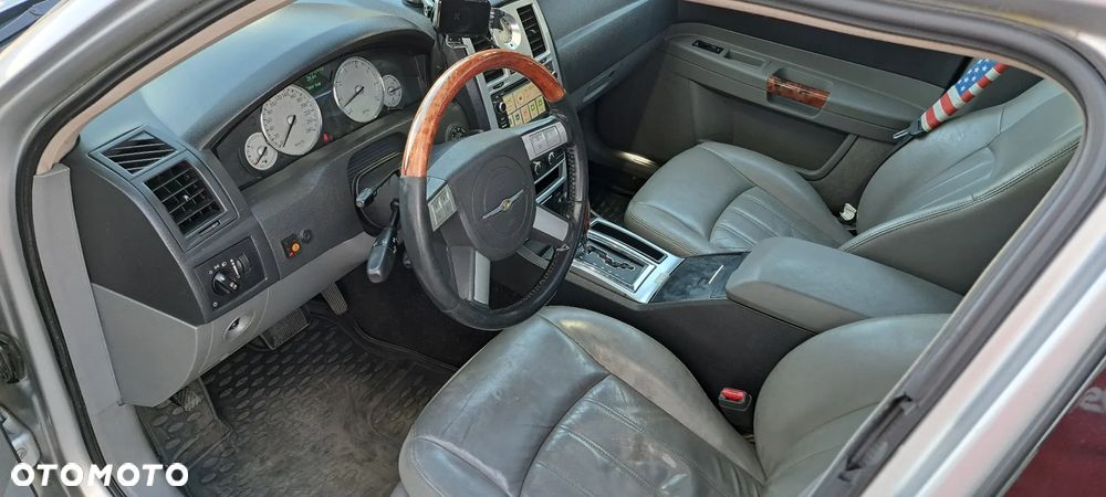 Chrysler 300C - 7