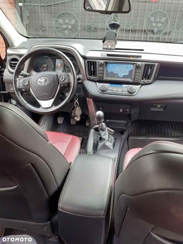 Toyota RAV4 2.0 D-4D Premium 4x2 - 9