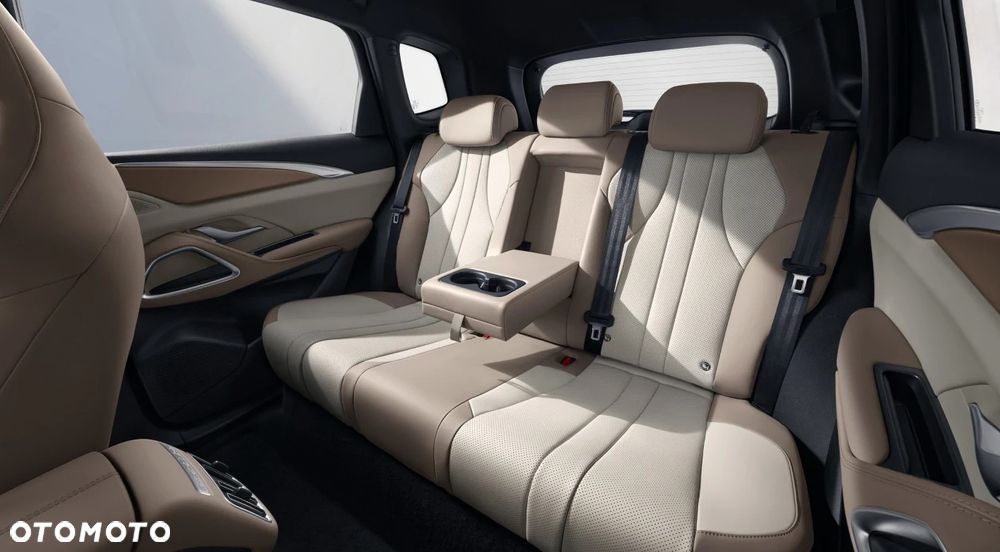BYD Sealion 5 - 14