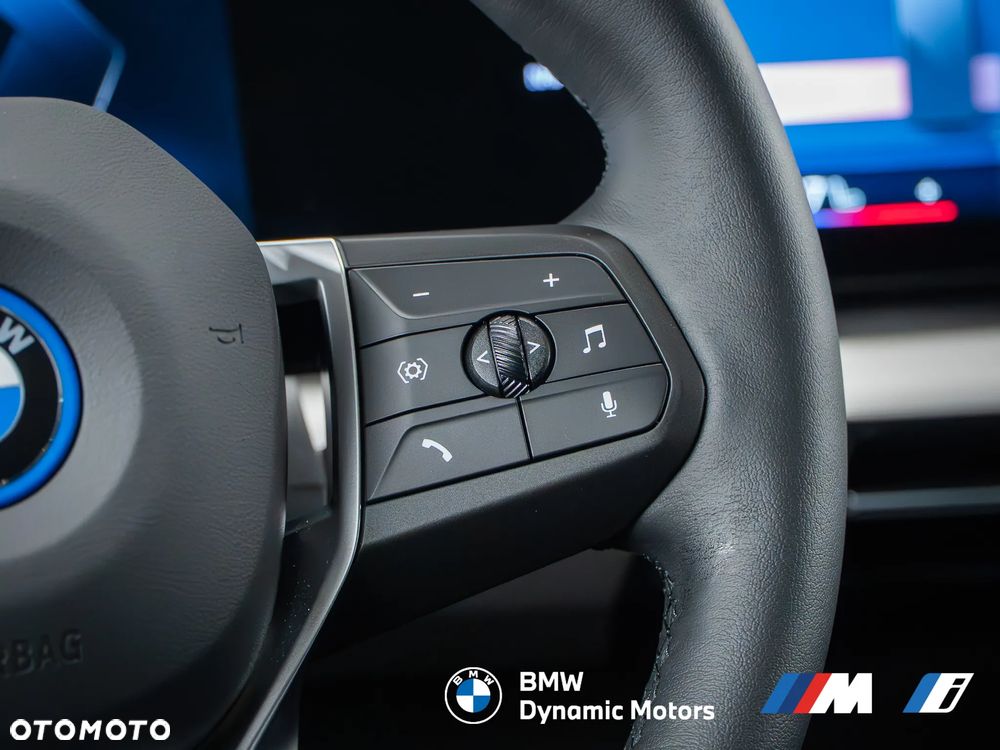 BMW iX2 eDrive20 - 26