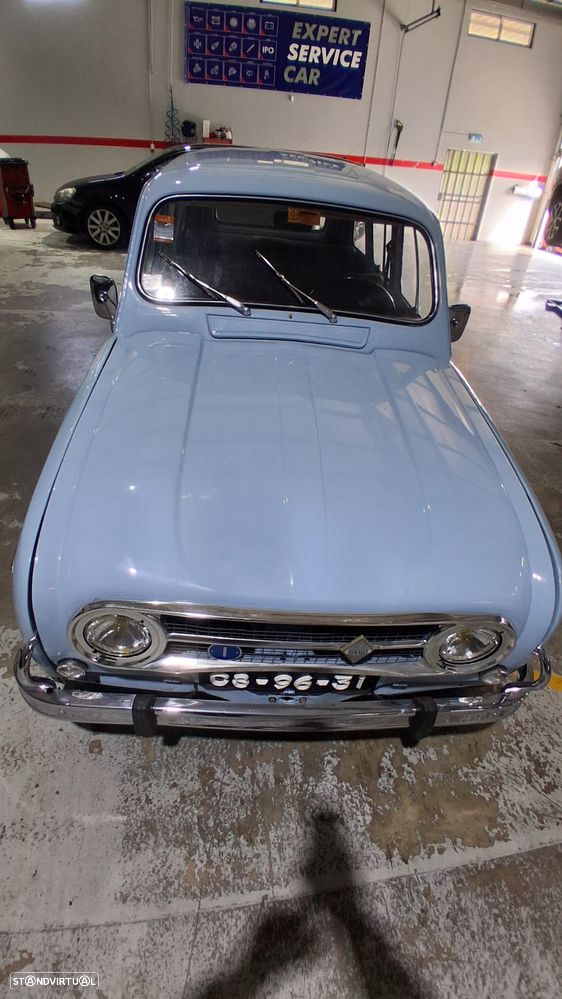Renault 4 - 1