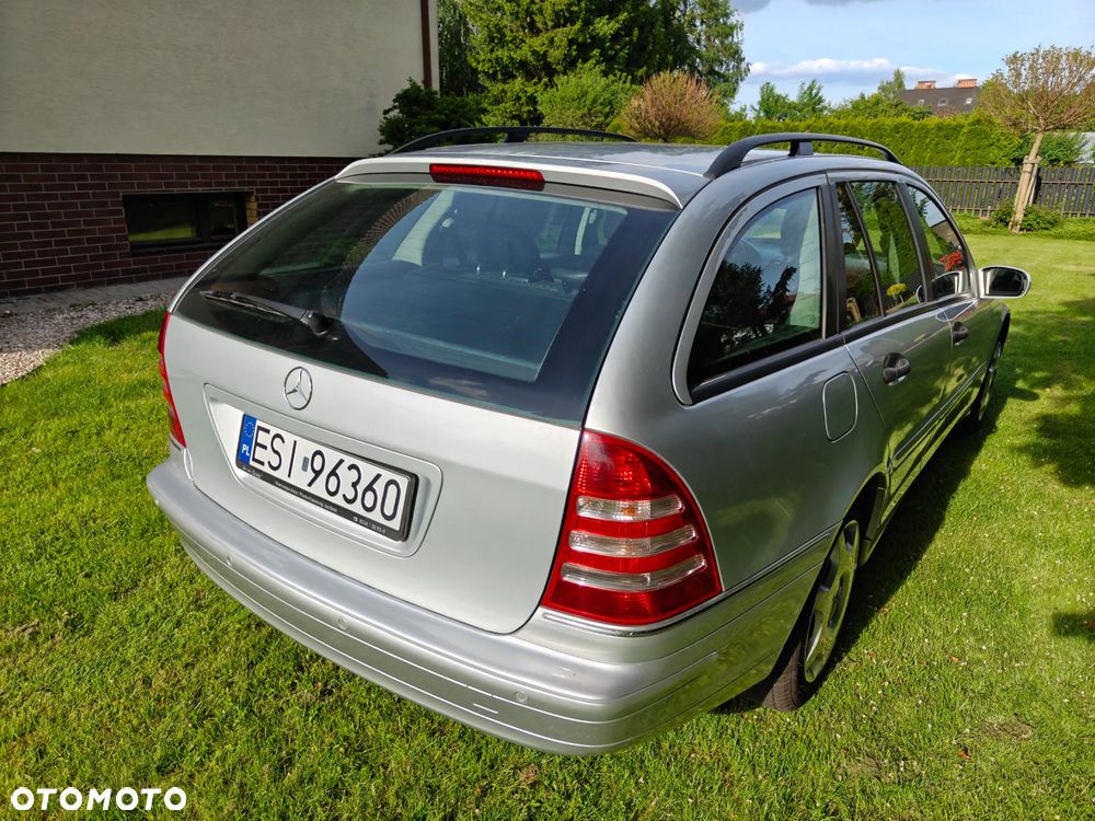 Mercedes-Benz Klasa C 220 T CDI Avantgarde - 16