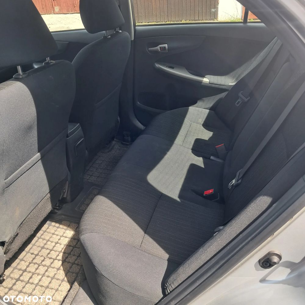 Toyota Corolla 1.6 VVT-i Luna Start - 11