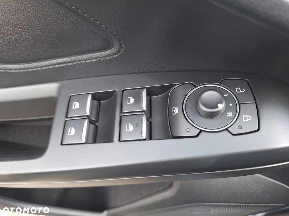 Ford Focus 1.5 EcoBlue Connected - 17