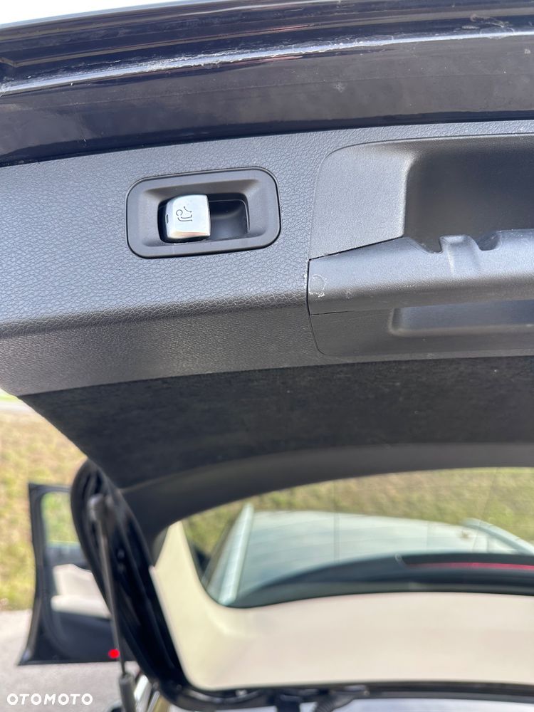 Mercedes-Benz Klasa E - 19