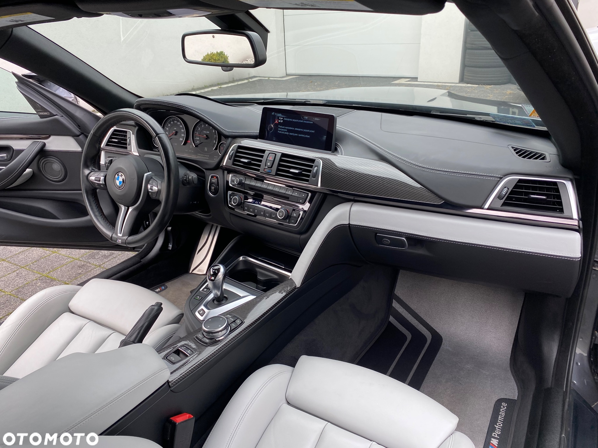 BMW M4 Cabrio DKG - 29