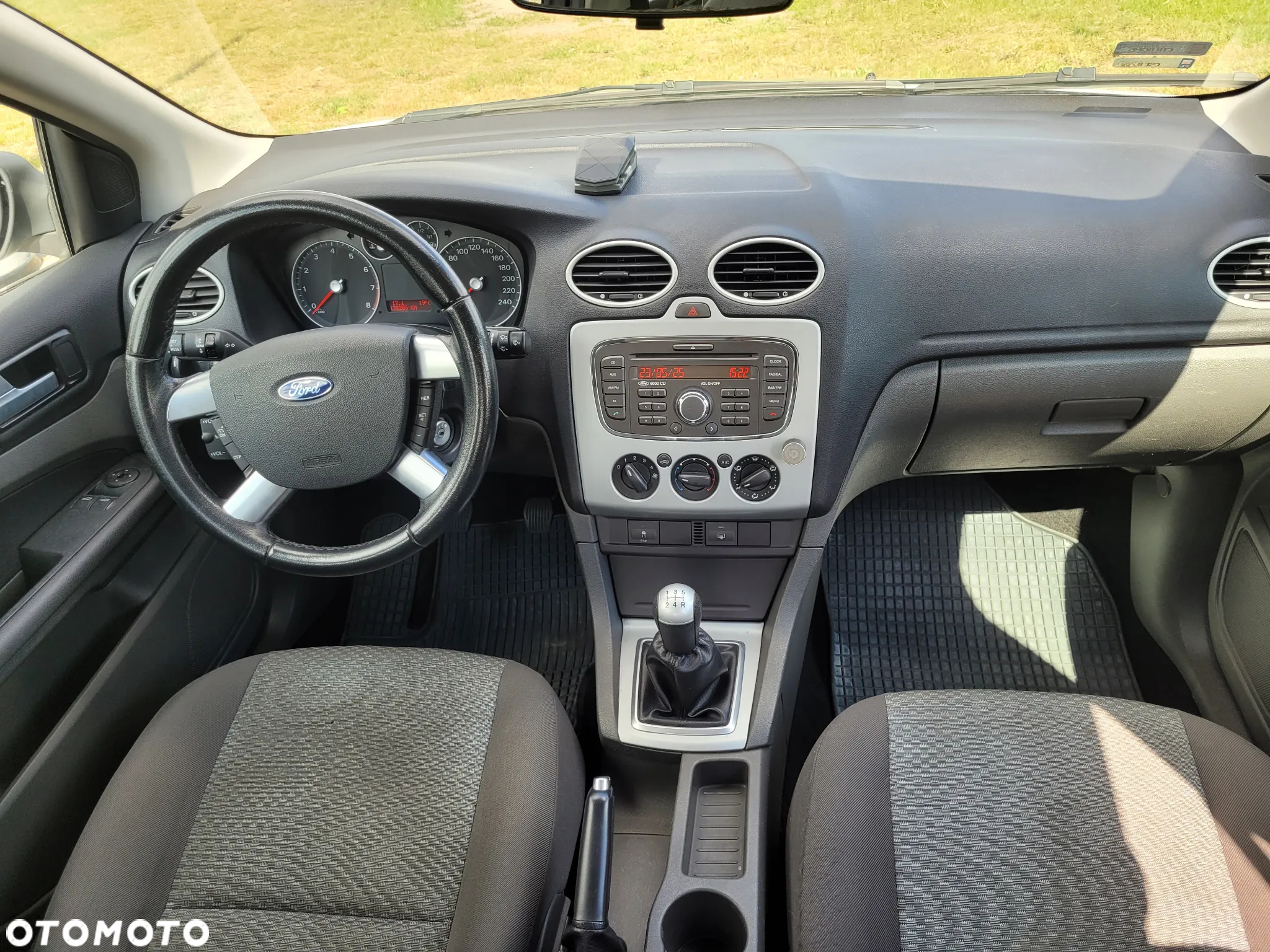 Ford Focus 1.6 16V Ambiente - 6