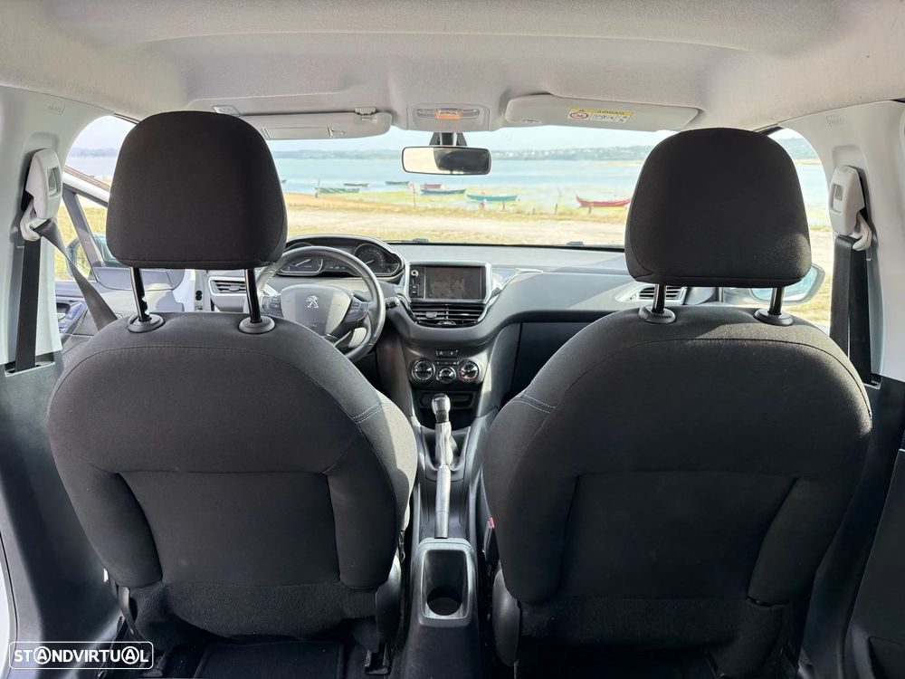 Peugeot 208 1.6 BlueHDi Style - 4