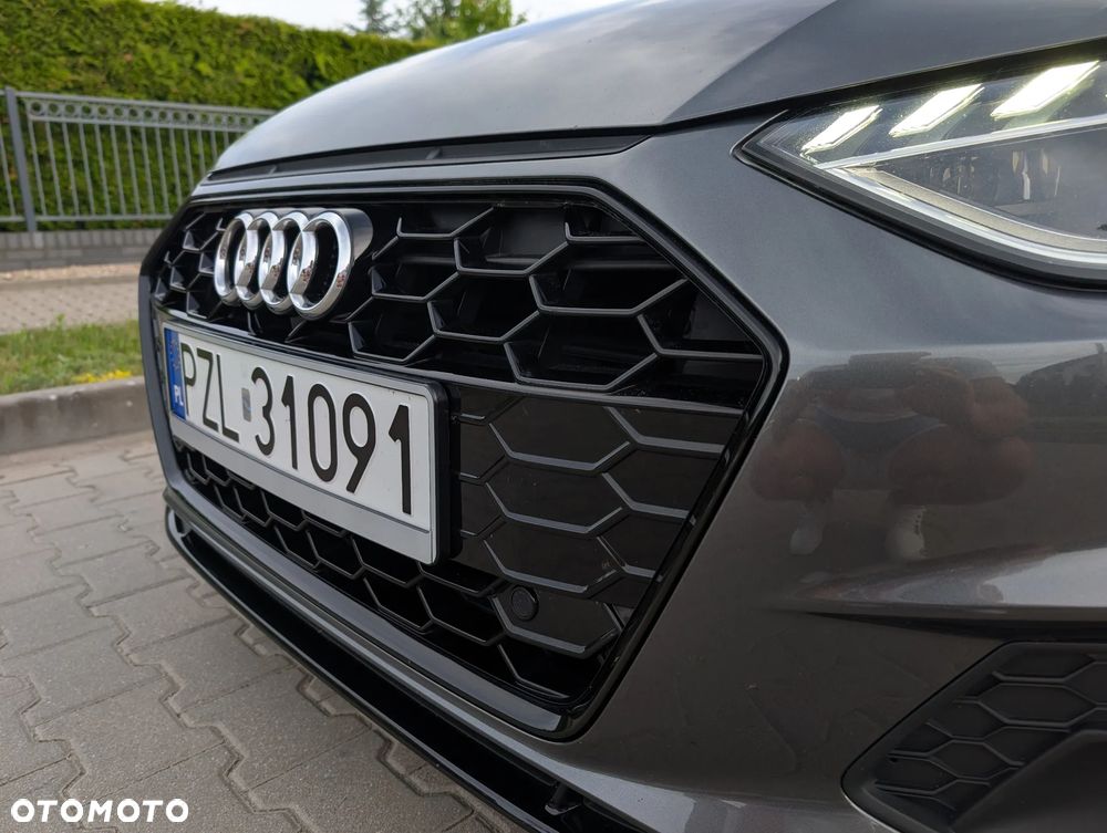 Audi A4 Avant 40 TFSI S tronic S line - 32