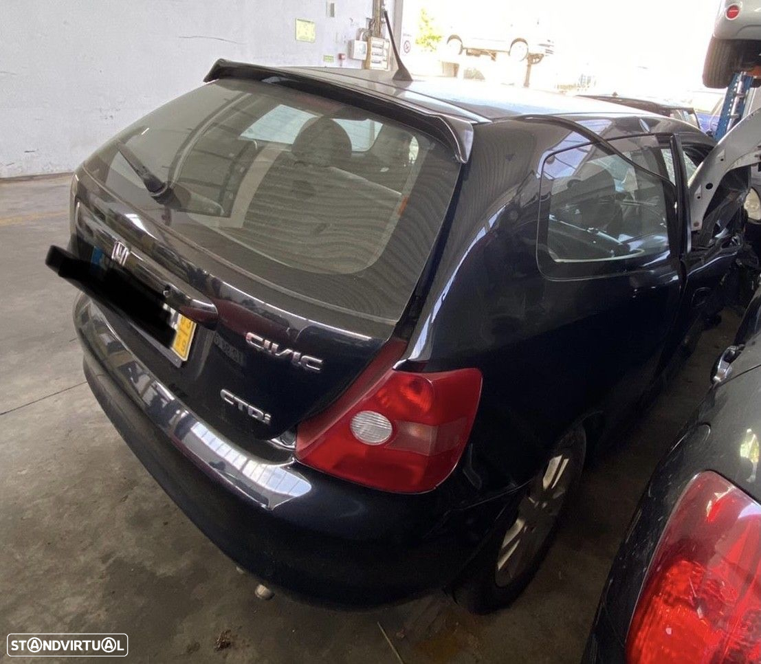 Honda Civic  1.7 CDTI de 2003 disponível para peças - 2