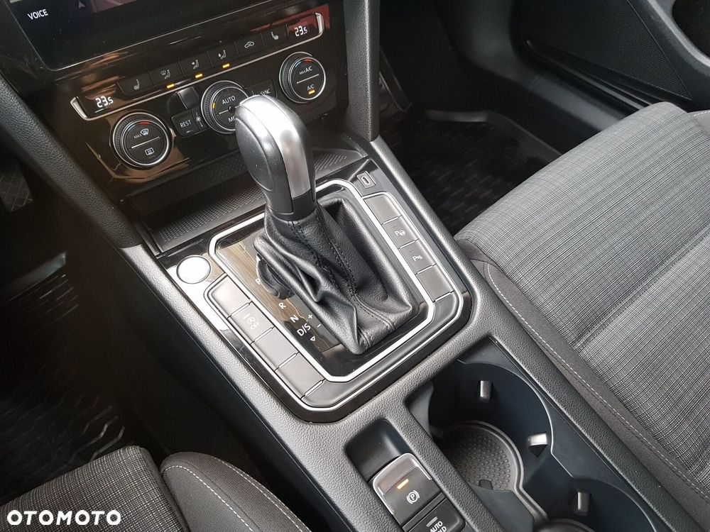 Volkswagen Passat Variant 2.0 TSI Elegance DSG - 29