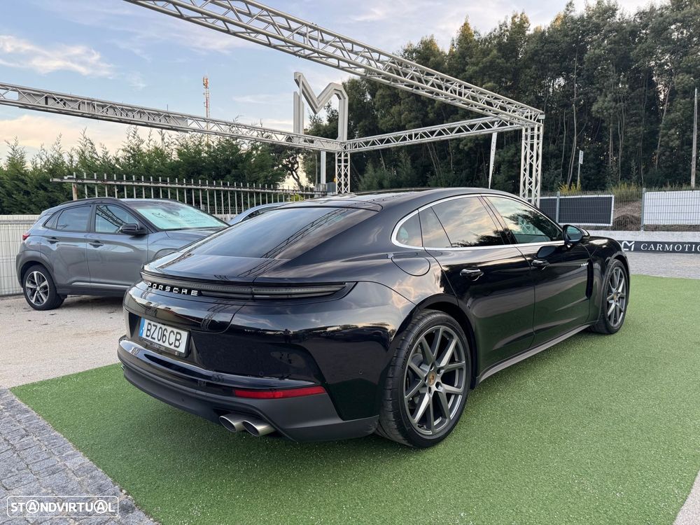 Porsche Panamera 4 E-Hybrid - 12