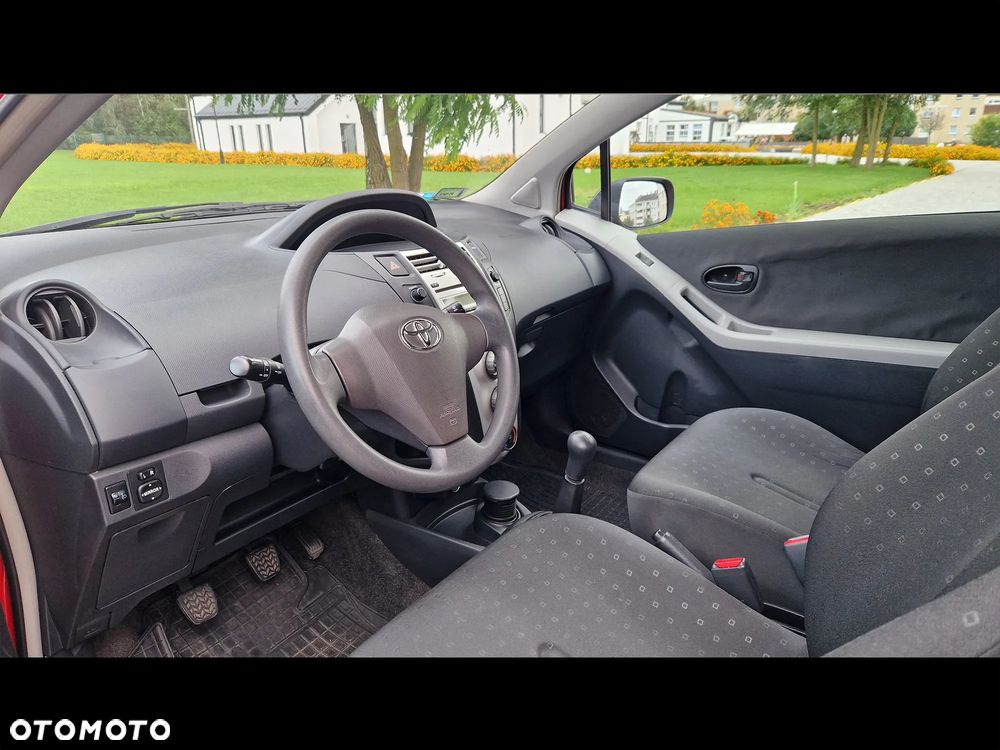 Toyota Yaris 1.3 Luna - 19