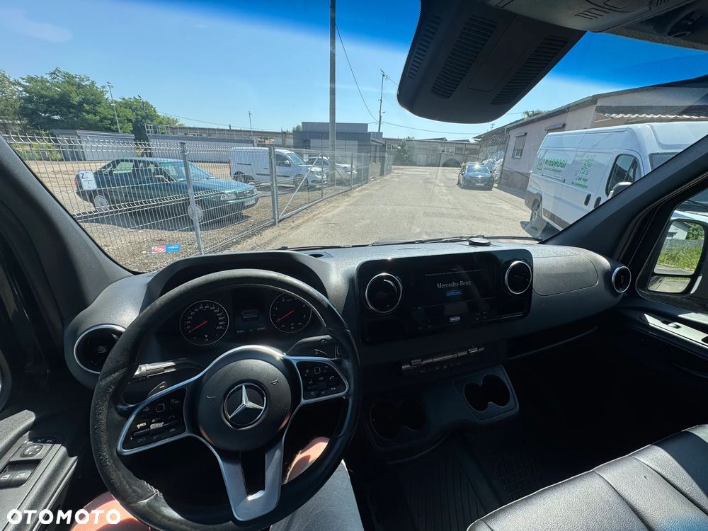 Mercedes-Benz Sprinter - 10
