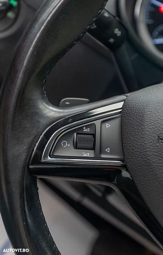 Skoda Octavia 2.0 TDI DSG Ambition - 3