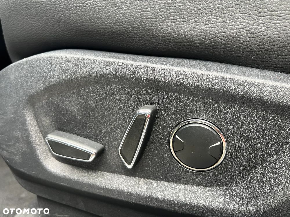 Ford S-Max 2.0 TDCi 4WD Titanium PowerShift - 27