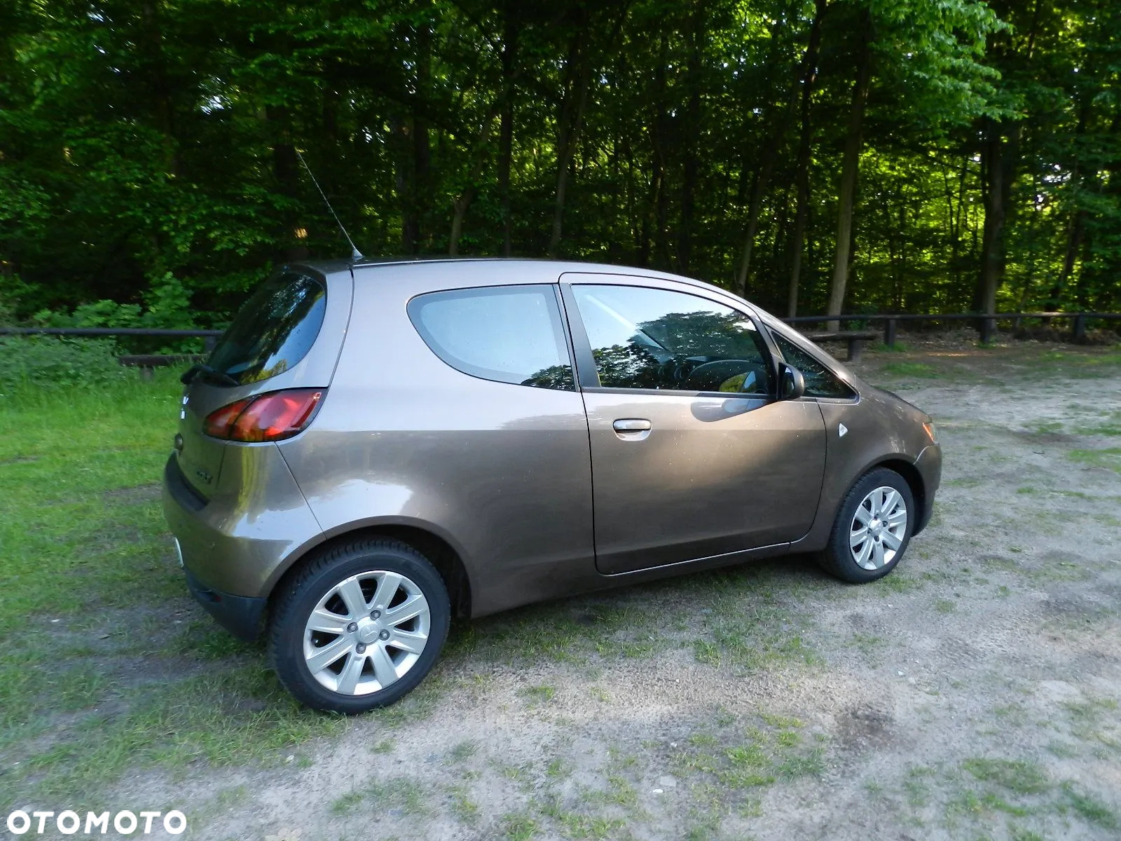 Mitsubishi Colt - 9