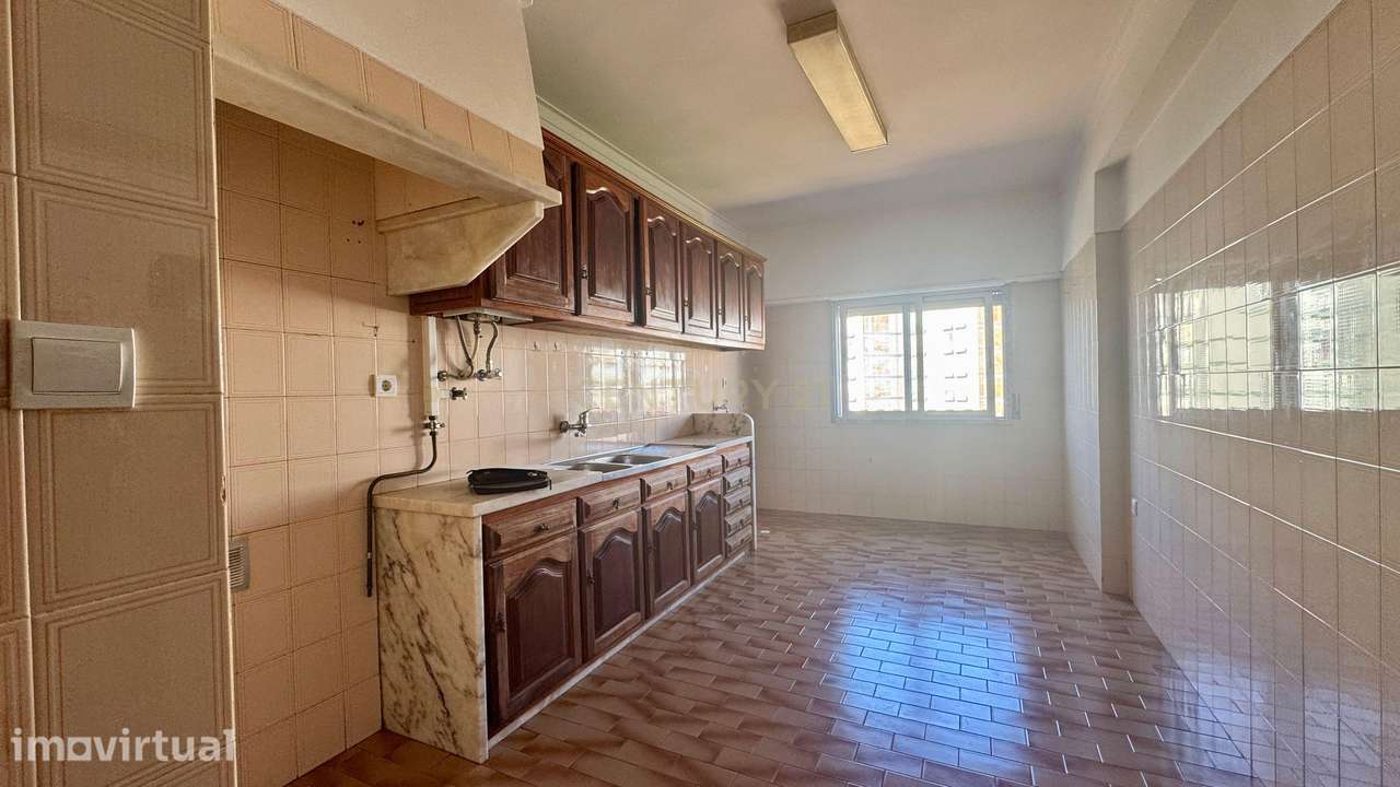 Apartamento T1+1 em Agualva e Mira Sintra - Grande imagem: 2/10
