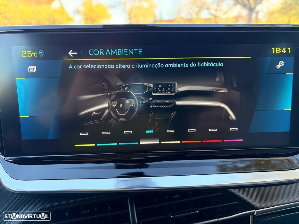 Peugeot e-2008 50 kWh GT Pack - 36