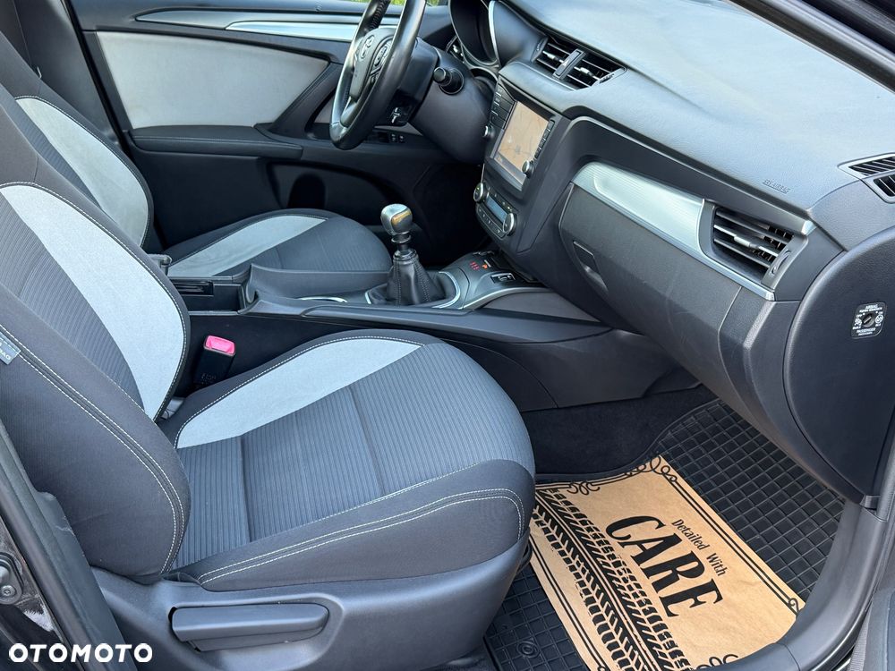 Toyota Avensis - 7